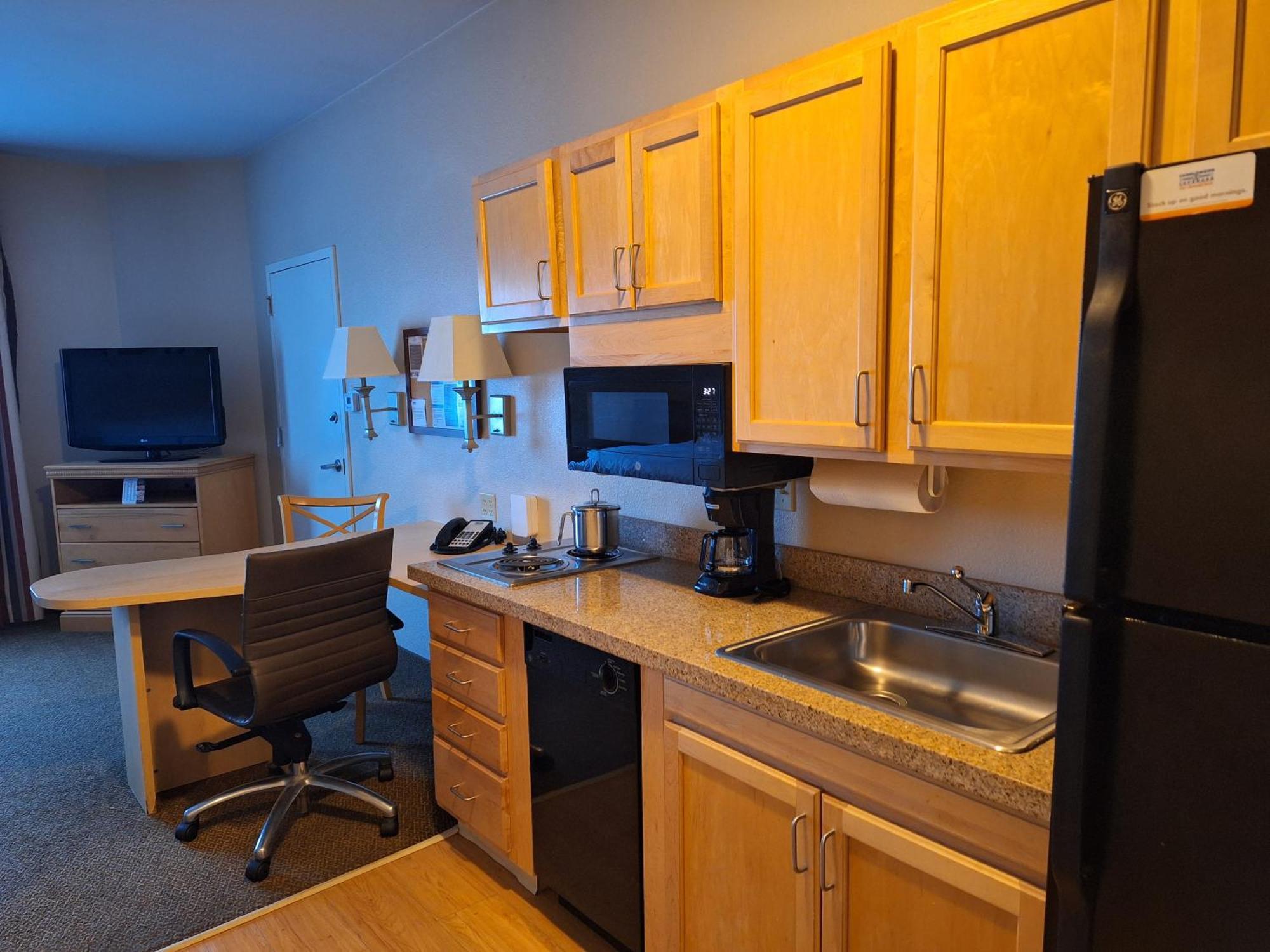 Candlewood Suites Junction City - Ft. Riley By Ihg Bagian luar foto